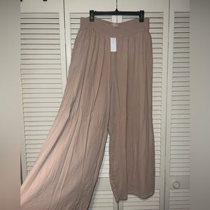 AE Super High-Waisted Smocked Wide-Leg Pant
